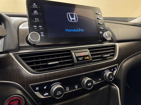 Used 2021 Honda Accord Touring image 14