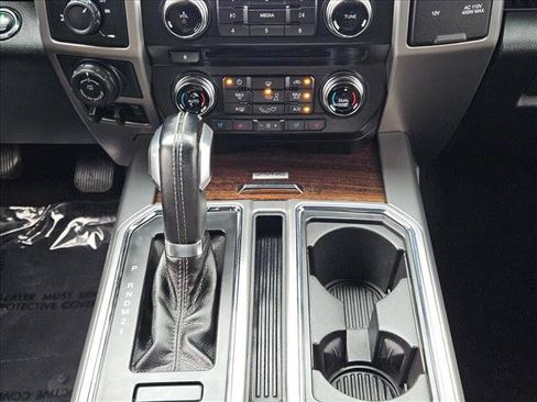 Used 2016 Ford F150 Platinum w/ Equipment Group 701A Luxury RWD image 11