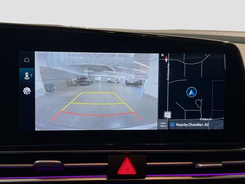 Used 2024 Hyundai Elantra SEL image 10