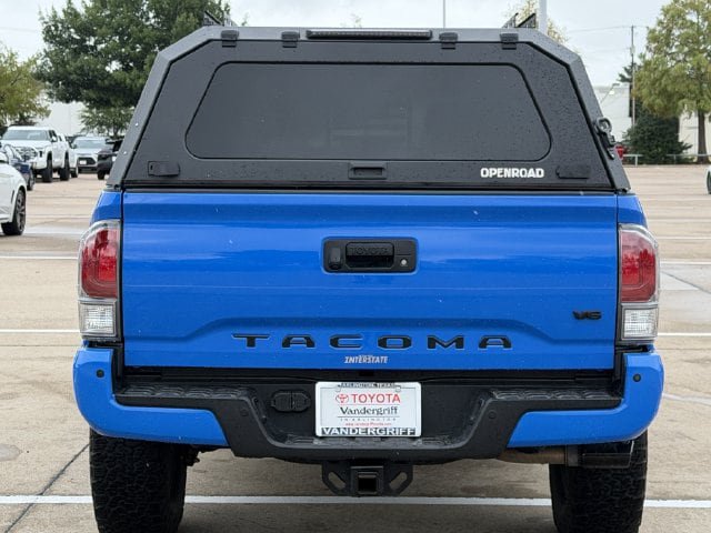 Used 2021 Toyota Tacoma TRD Sport w/ TRD Premium Sport Package AWD/4WD image 5
