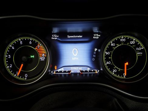 Used 2020 Jeep Cherokee Trailhawk image 28