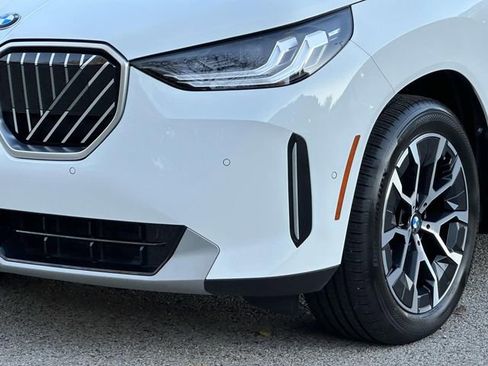 Certified 2025 BMW X3 xDrive30i w/ Premium Package image 12