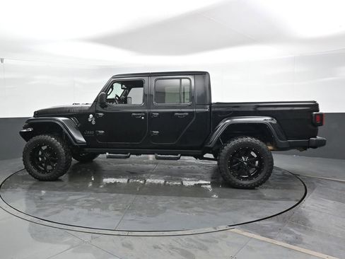 Used 2021 Jeep Gladiator Sport image 8
