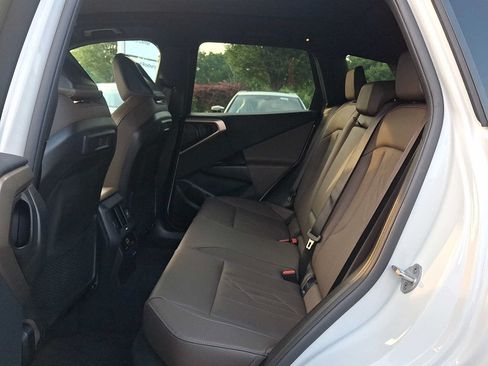Used 2025 BMW X3 xDrive30i w/ Convenience Package AWD/4WD image 10