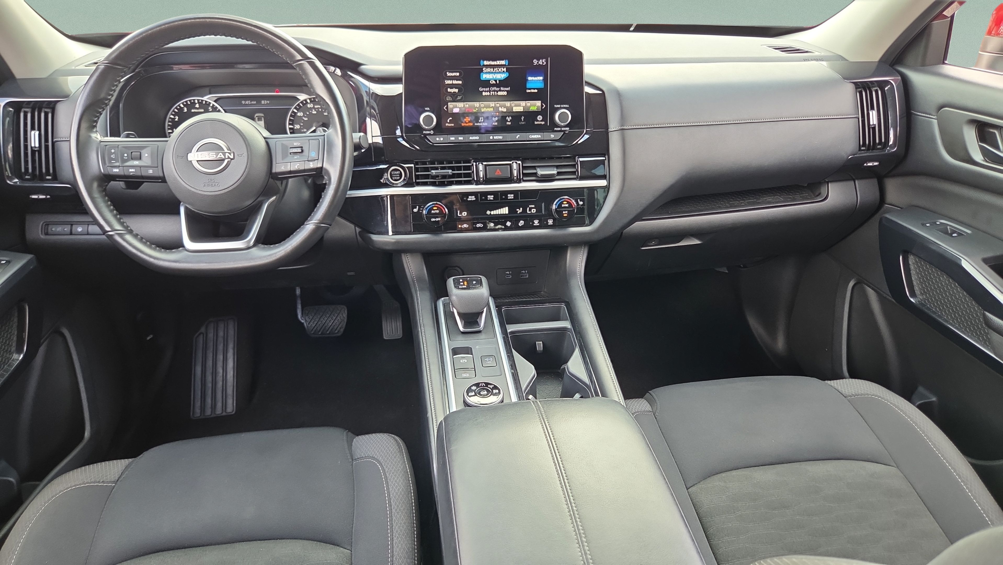 Used 2024 Nissan Pathfinder SV AWD/4WD image 13