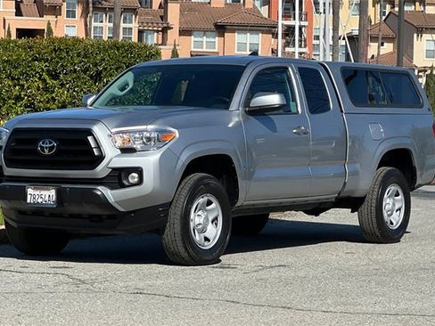 Used 2023 Toyota Tacoma SR image 8