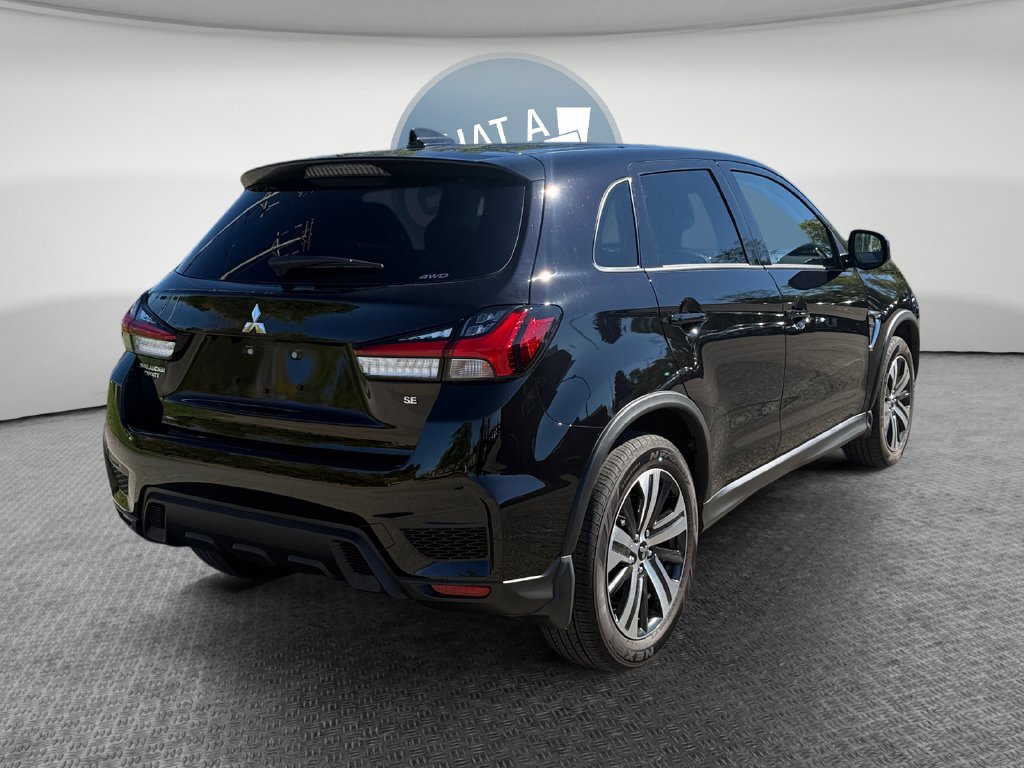 Used 2026 Mitsubishi Outlander Sport SE AWD/4WD image 3