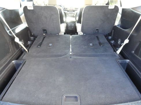 Used 2020 Ford Explorer XLT w/ Equipment Group 202A image 16