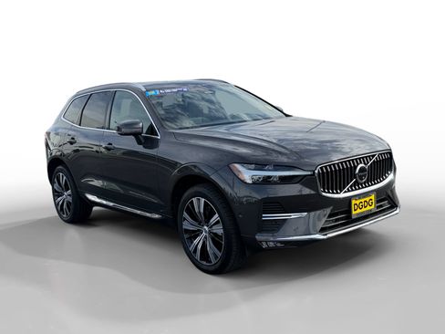 Used 2023 Volvo XC60 B5 Plus AWD/4WD image 7
