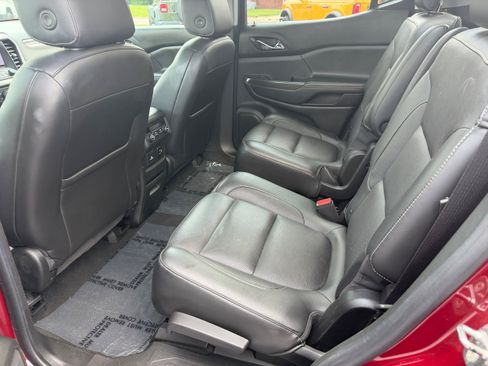 Used 2017 GMC Acadia SLT FWD image 7