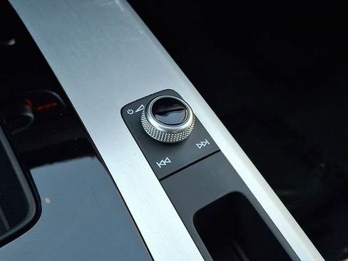 Used 2024 Audi Q5 e Premium Plus image 26