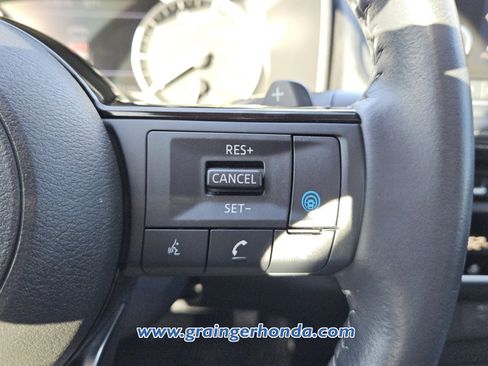 Used 2023 Nissan Rogue SV w/ SV Premium B Package image 20