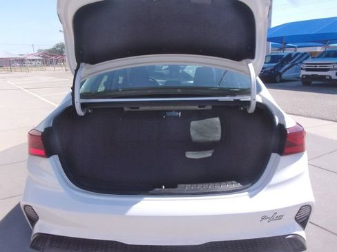 Used 2024 Kia Forte LXS w/ LXS Technology Package FWD image 23