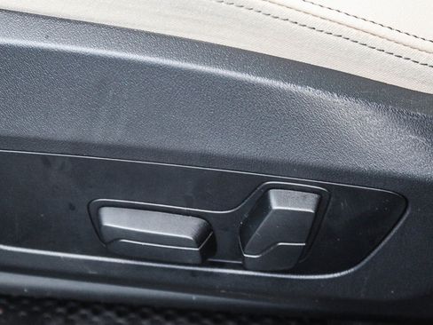 Certified 2025 BMW X2 xDrive28i w/ M Sport Package image 21