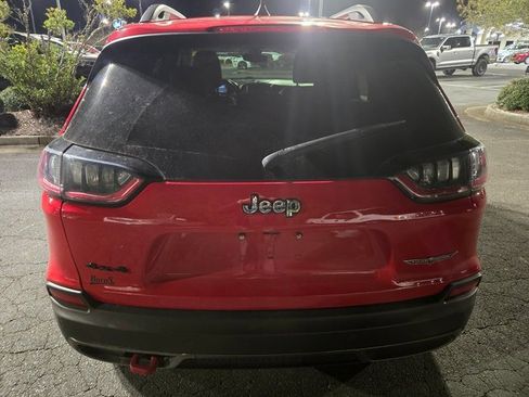 Used 2019 Jeep Cherokee Trailhawk image 6