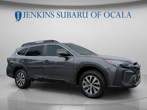 Used 2025 Subaru Outback Premium AWD/4WD image 9
