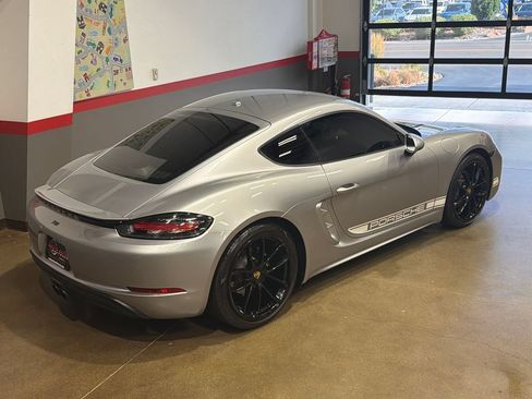 Used 2024 Porsche 718 Cayman RWD image 96