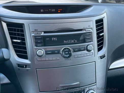 Used 2011 Subaru Legacy 2.5i Premium image 18