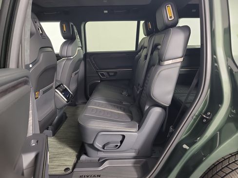Used 2022 Rivian R1S Launch Edition Quad AWD/4WD image 21