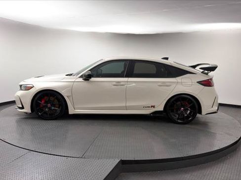 Used 2023 Honda Civic Type R image 3