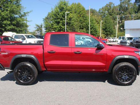 Used 2026 Chevrolet Colorado Trail Boss AWD/4WD image 8