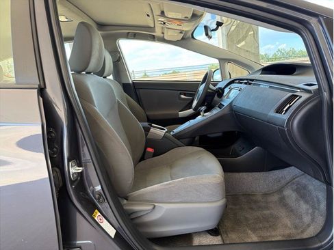 Used 2013 Toyota Prius Three w/ Solar Roof Pkg FWD image 14