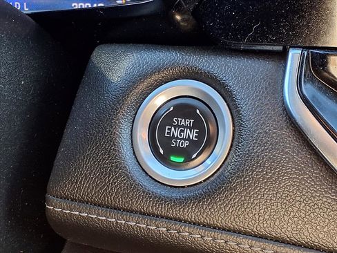 Used 2023 Chevrolet Colorado LT w/ LT Convenience Package image 10