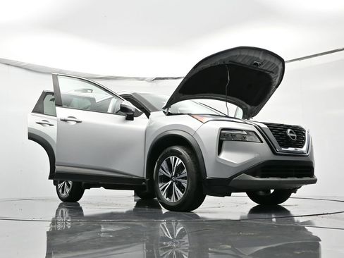 Used 2022 Nissan Rogue SV w/ SV Premium Package image 50