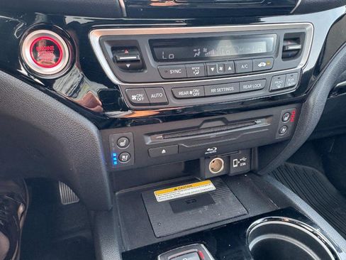 Used 2022 Honda Pilot Black Edition image 22