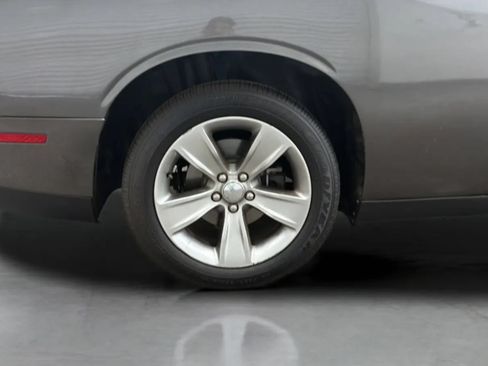 Used 2019 Dodge Challenger SXT RWD image 25