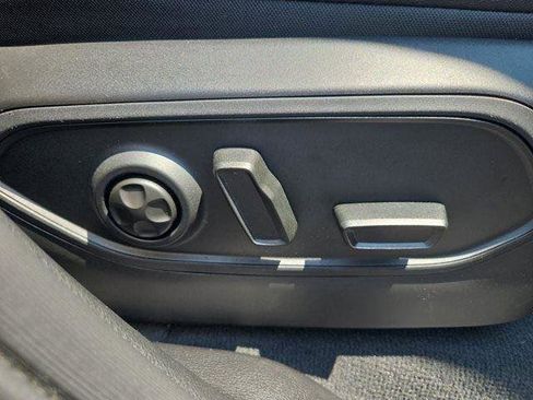 Used 2024 Jeep Grand Cherokee Limited image 28