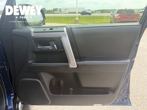 Used 2023 Toyota 4Runner Limited AWD/4WD image 42
