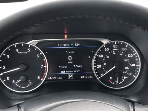 Used 2025 Nissan Sentra SR FWD image 15