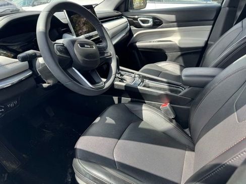 Used 2023 Jeep Compass Limited AWD/4WD image 6