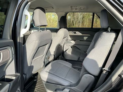 Used 2025 Ford Explorer Active image 22
