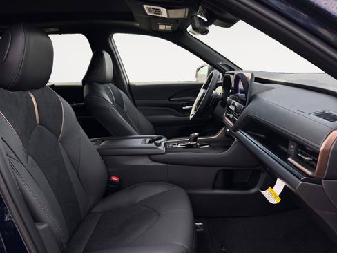 New 2026 Toyota Grand Highlander AWD Hybrid image 18