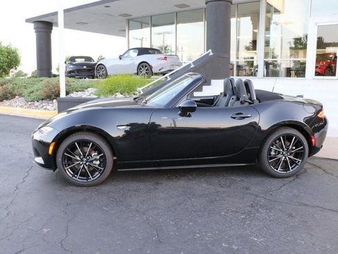 New 2026 MAZDA MX-5 Miata Grand Touring w/ Weather Package RWD image 2