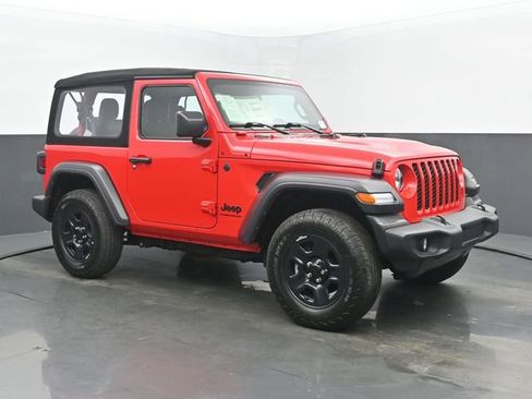 Used 2024 Jeep Wrangler Sport image 7