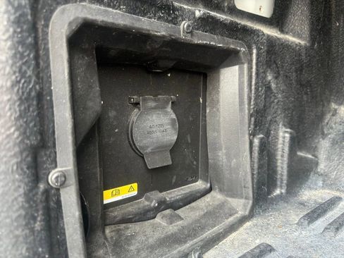 Used 2023 Ford F150 Lariat image 45