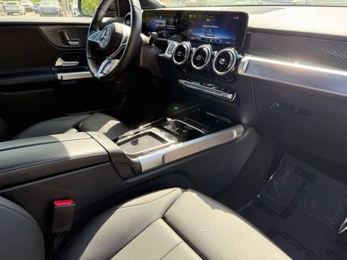 Certified 2025 Mercedes-Benz GLB 250 image 10