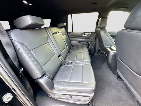 Used 2022 Chevrolet Suburban LT image 28