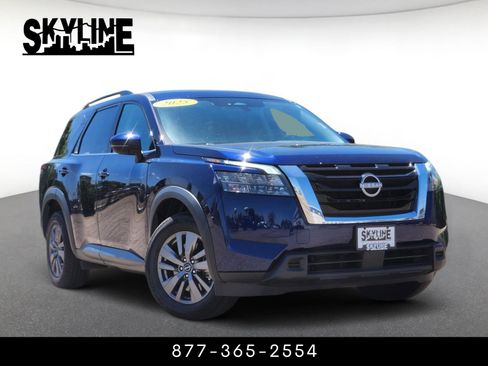 Used 2025 Nissan Pathfinder SV AWD/4WD image 1