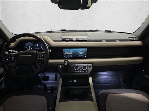 Certified 2024 Land Rover Defender 110 X-Dynamic SE AWD/4WD image 9