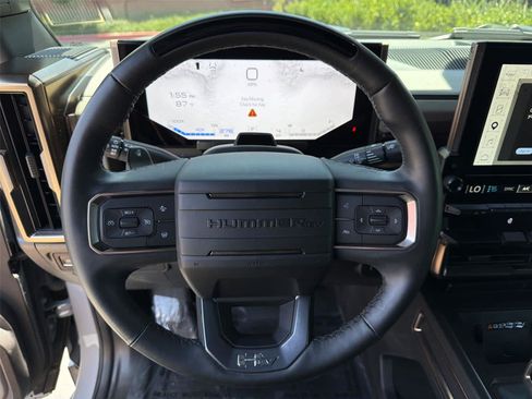 Used 2025 GMC Hummer EV 2X AWD/4WD image 16