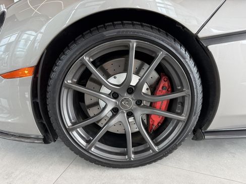 Used 2017 McLaren 570S RWD image 30