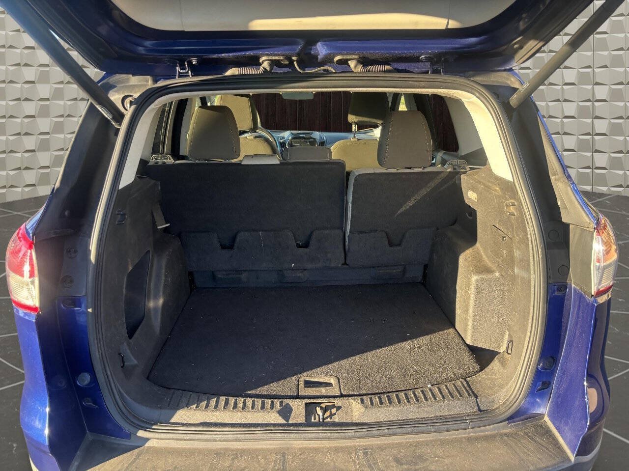 Used 2013 Ford Escape SE FWD image 25