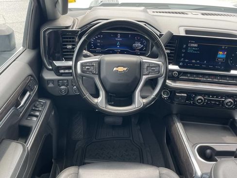 Used 2024 Chevrolet Silverado 2500 LTZ w/ LTZ Premium Package AWD/4WD image 13