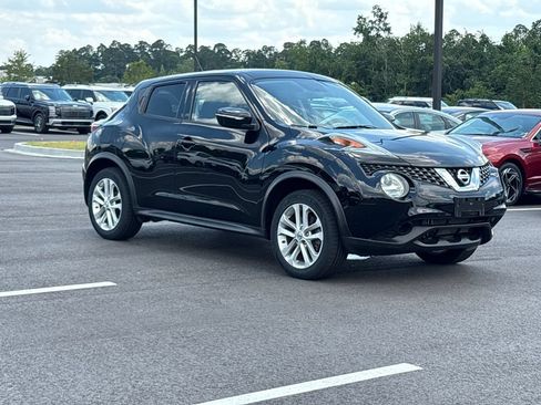 Used 2015 Nissan Juke SV AWD/4WD image 25