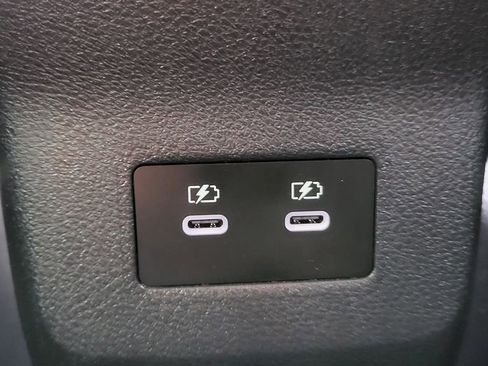 Used 2025 Nissan Kicks SR w/ SR Premium Package AWD/4WD image 25