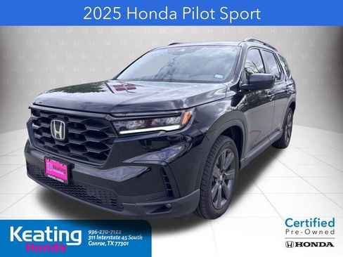 Used 2025 Honda Pilot Sport image 2
